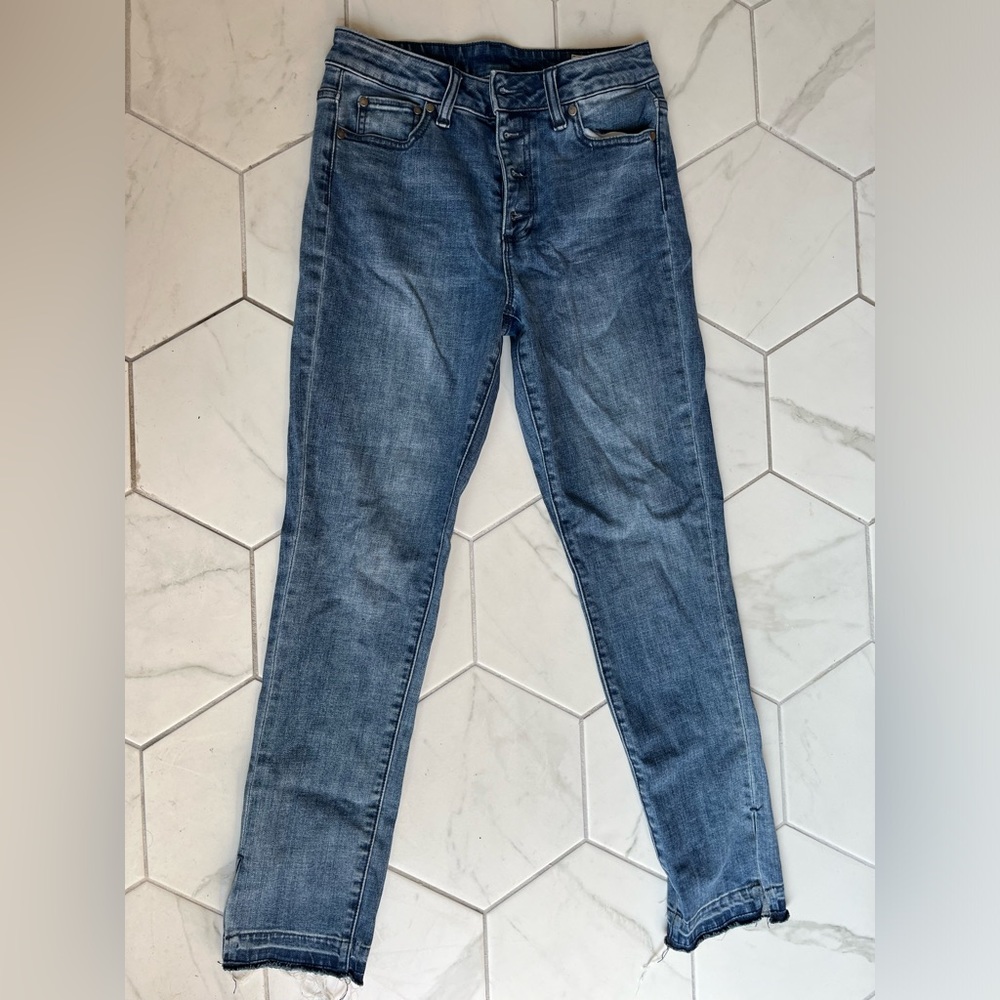 Vince Camuto high rise ankle jeans